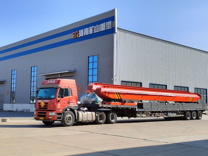 電動單梁起重機，LD20t-26.8m，4臺，發(fā)往石家莊交付客戶使用。
