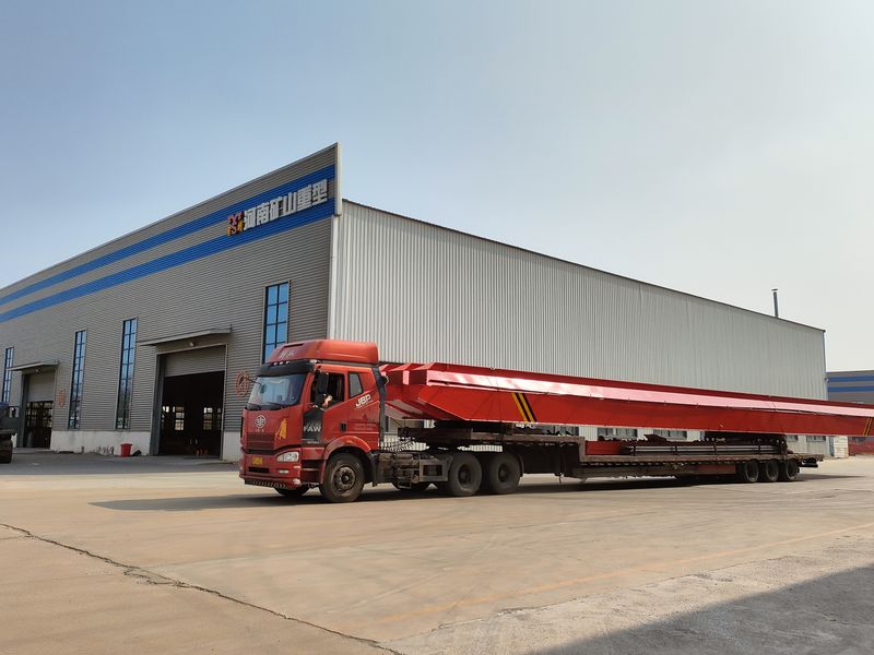 4臺(tái)電動(dòng)單梁起重機(jī)，LD10t-26.53m，發(fā)往浙江交付客戶使用。