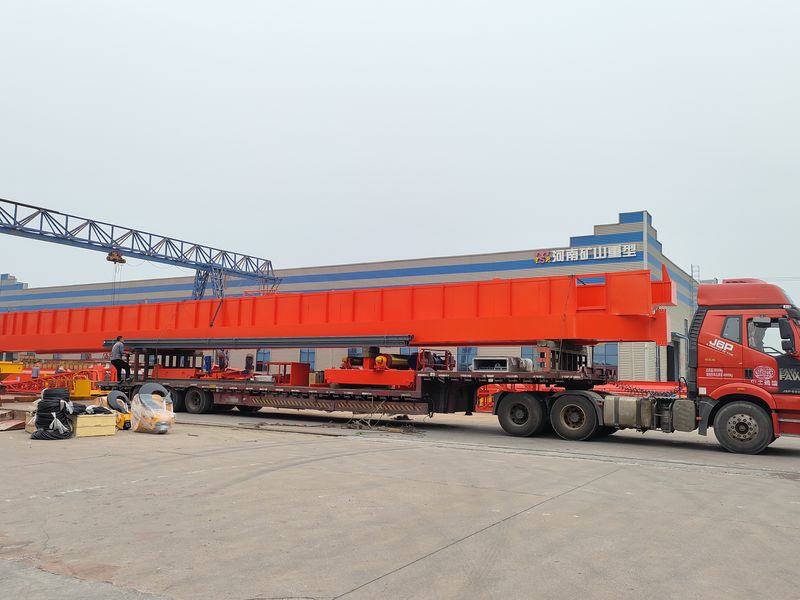 通用橋式起重機 QDXX32/5t—27.7m 制作完成，發(fā)往陜西省銅川市交付客戶使用。